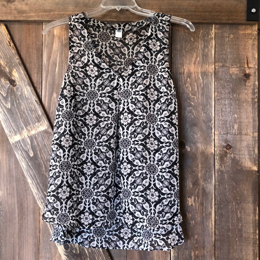 Dressy sleeveless shirt